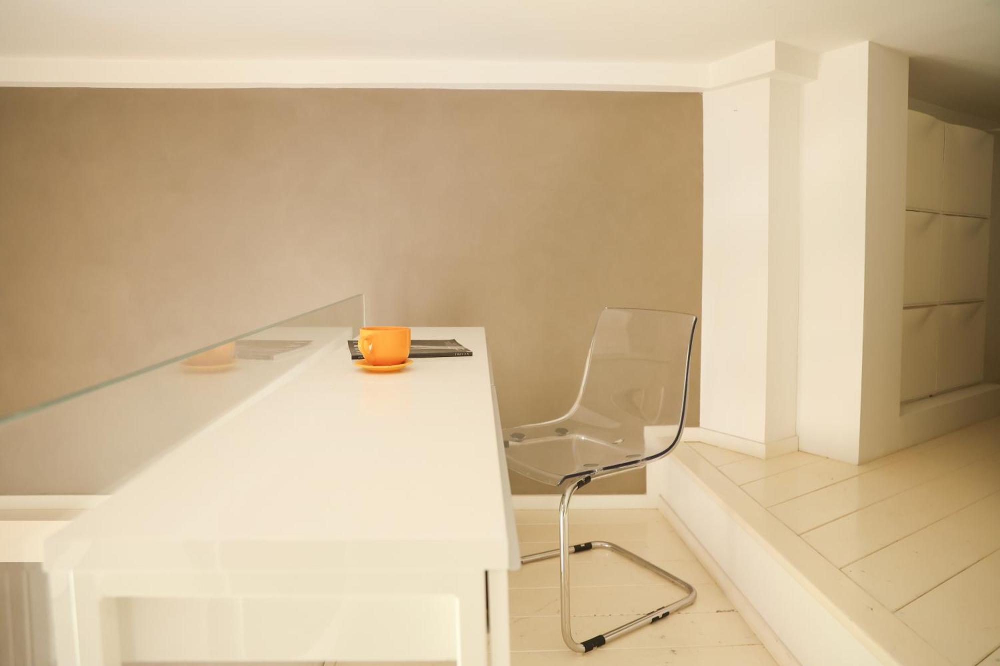 Appartement Elegant At Chiaia By Wonderful Italy Napels